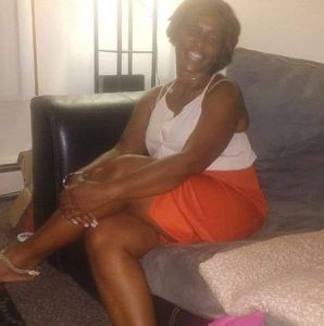 Meet your Posher, Yolanda